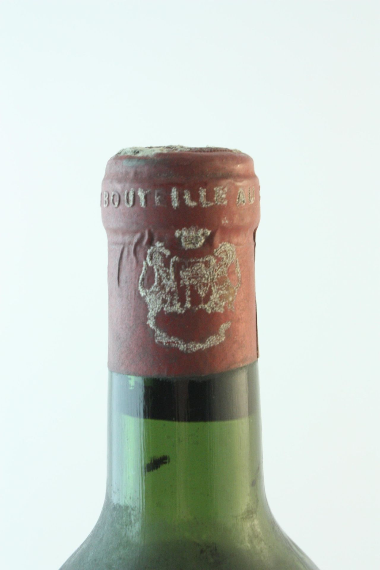 Ch&#226;teau Mouton Rothschild 1945, Pauillac 1er Grand Cru Class&#233; (1) - Image 4 of 5