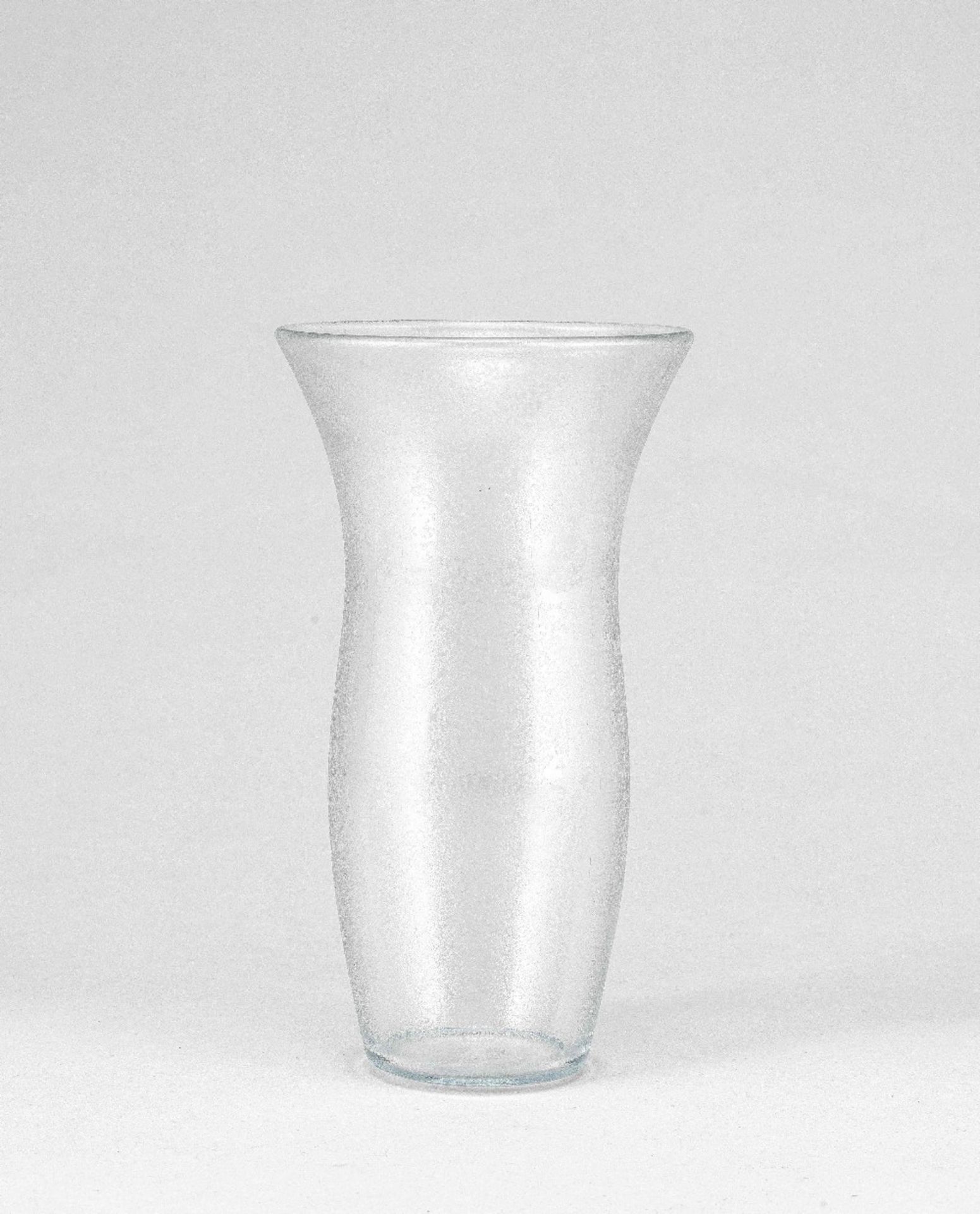 CARLO SCARPA Vase mod. 3644circa 1938Edition Venini, sign&#233;, en verre transparentH: 23,5cm.(1... - Bild 2 aus 2