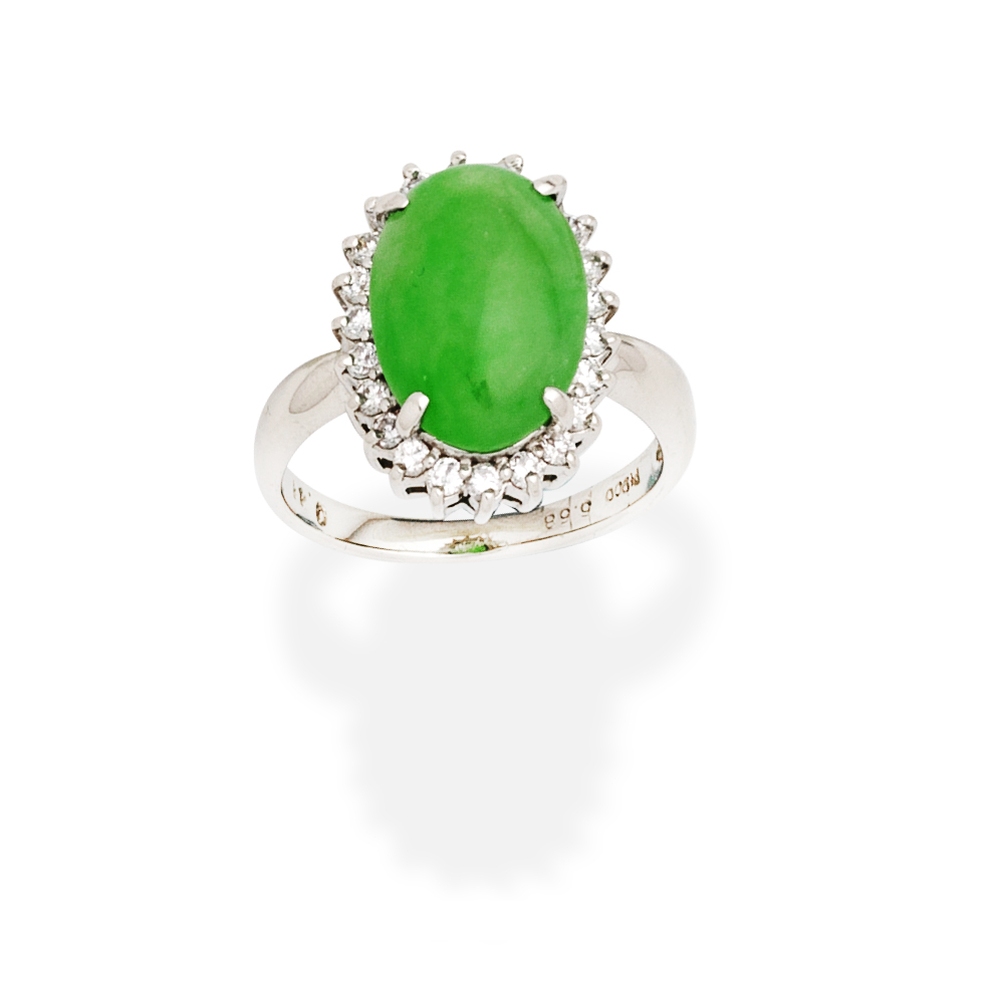 JADE AND DIAMOND RING - Image 2 of 2