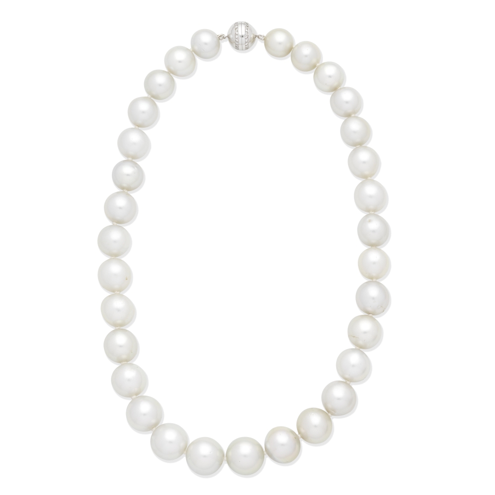 CULTURED PEARL NECKLACE - Image 2 of 2