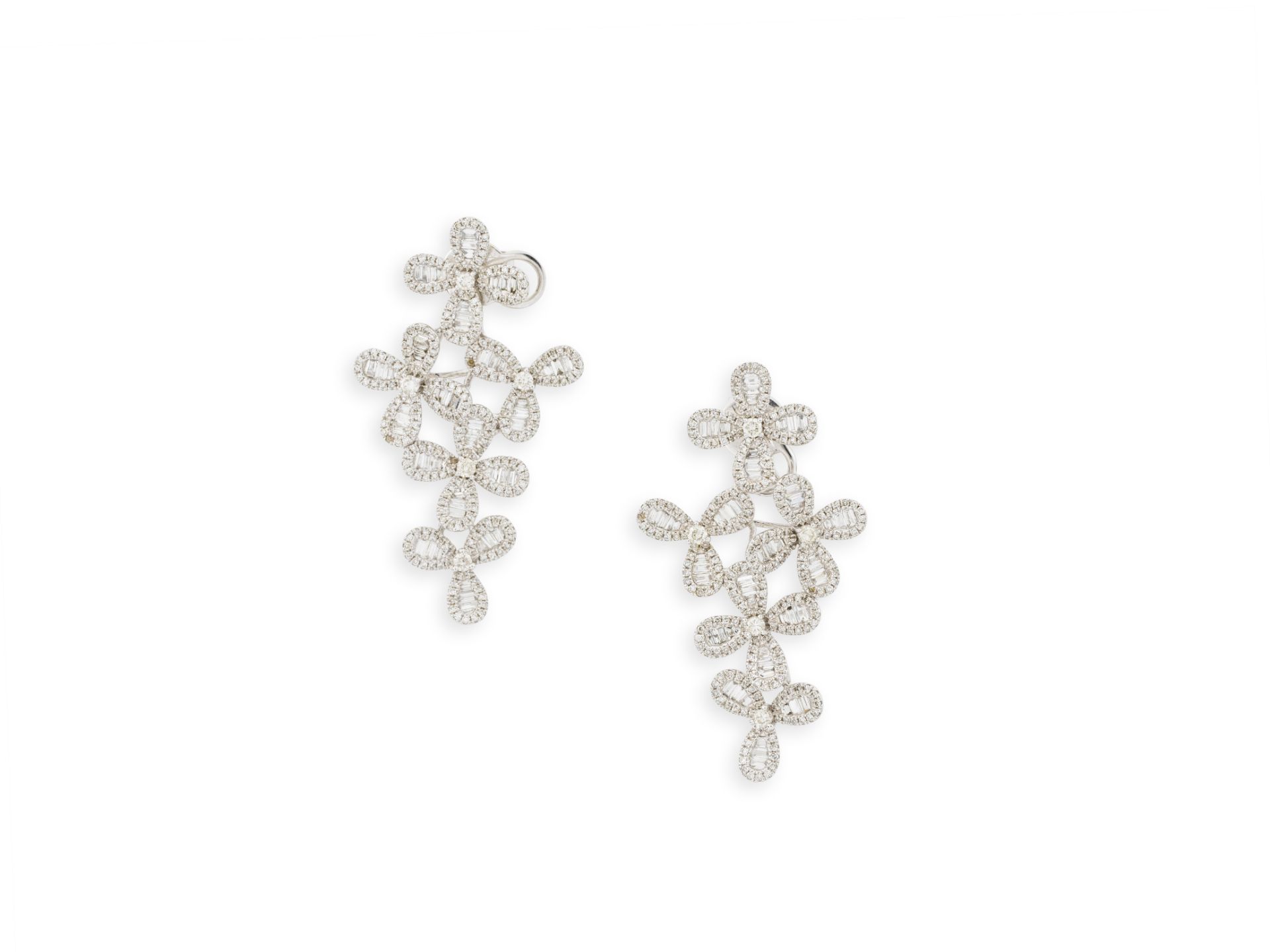 PAIRE DE BOUCLES D'OREILLE DIAMANTS