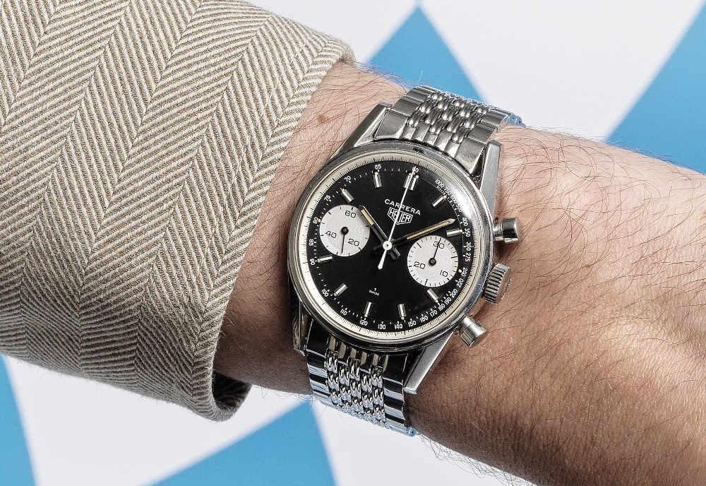 Heuer. A stainless steel manual wind chronograph bracelet watch Carrera 'Panda', Ref: 7753, Circ... - Image 2 of 2