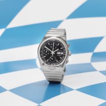 Heuer. A rare and unusual stainless steel automatic calendar chronograph bracelet watch Kentucky...