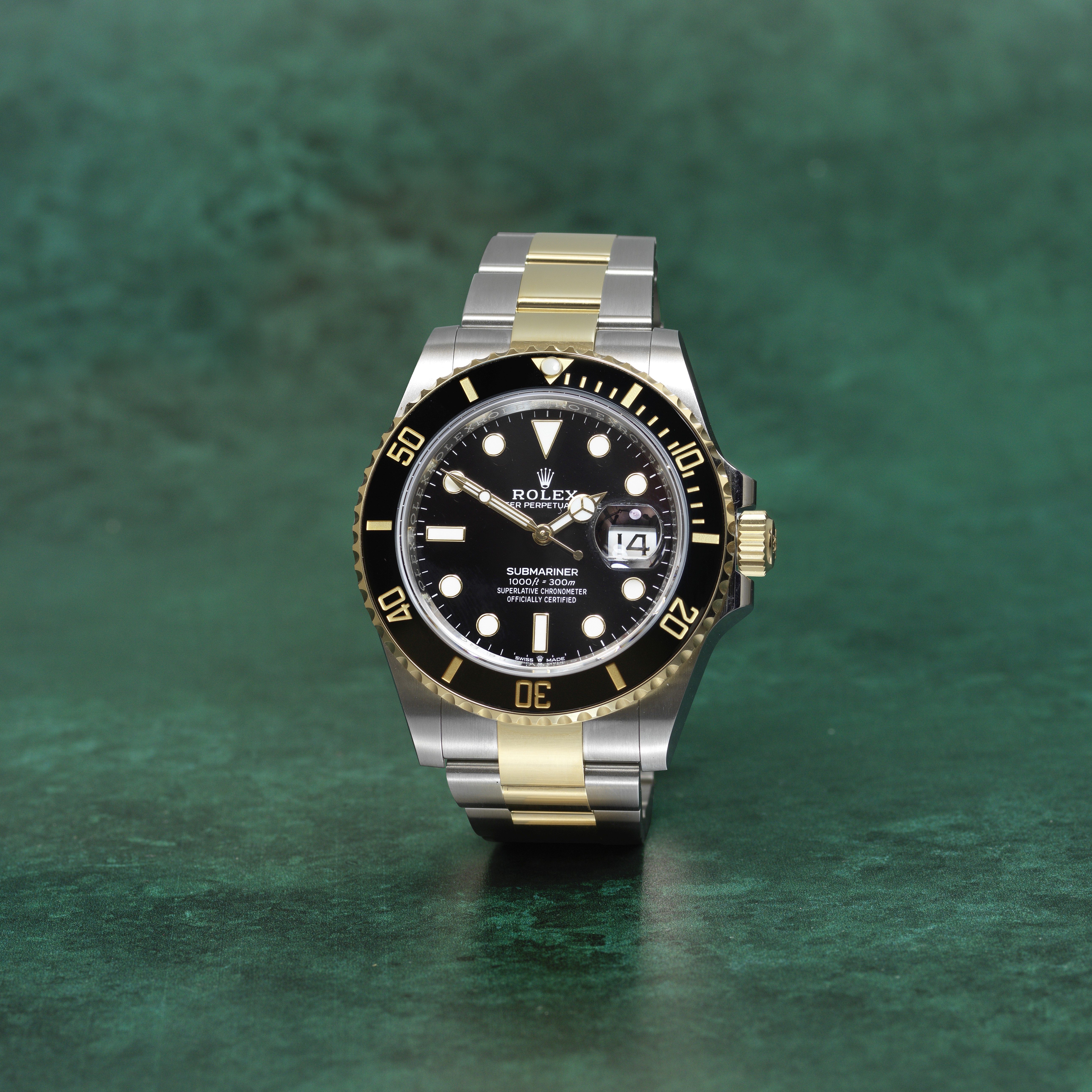 Rolex. A stainless steel and 18K gold automatic calendar bracelet watch Submariner Date, Ref: 1...