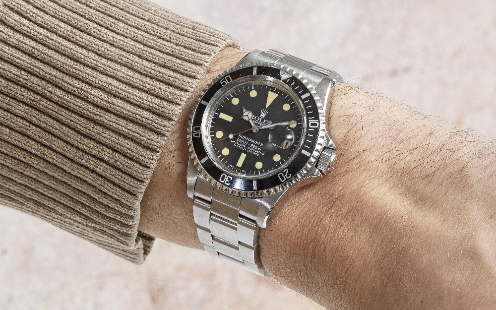 Rolex. A stainless steel automatic calendar bracelet watch Submariner, Ref: 1680, Circa 1977 - Image 2 of 2