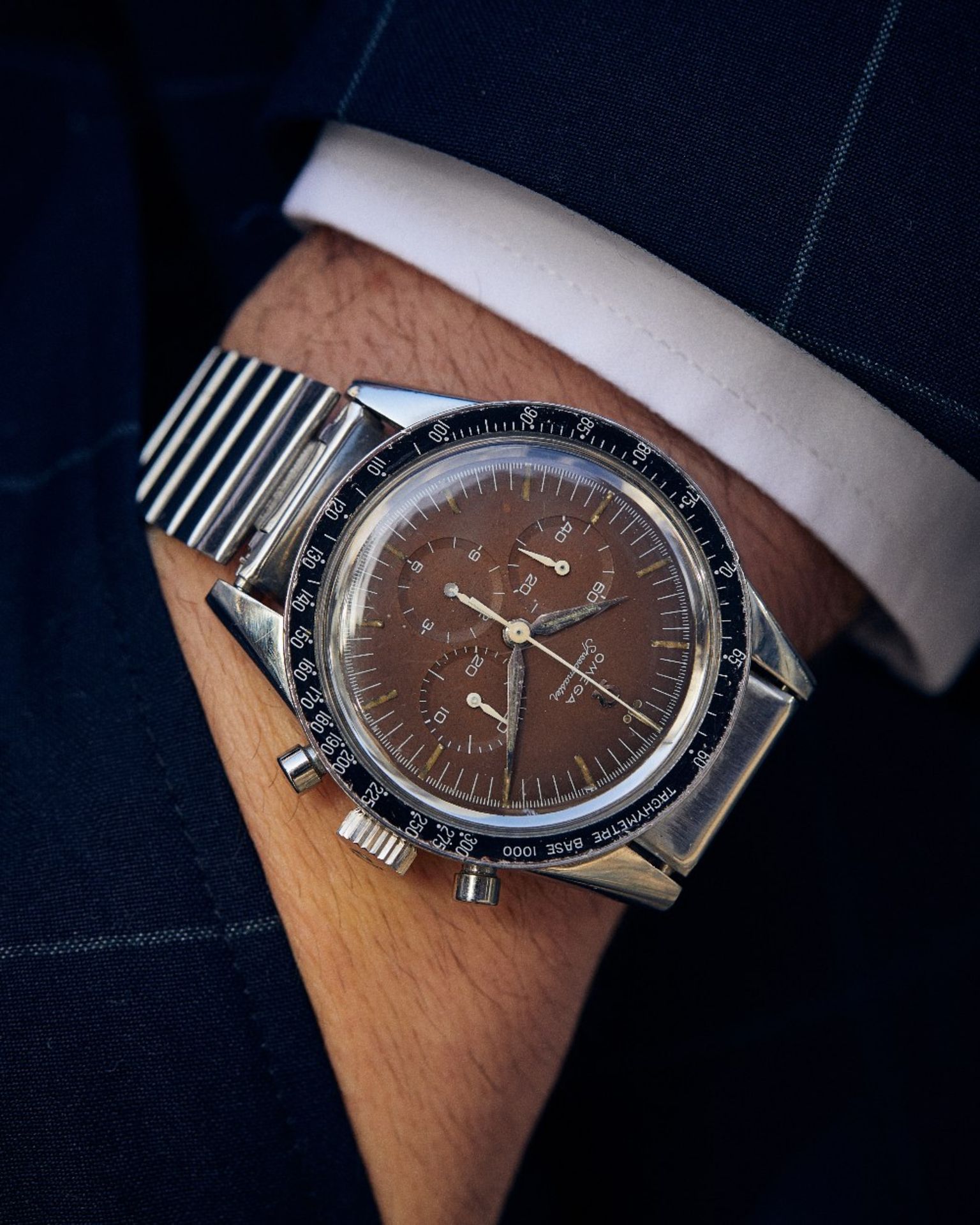 Omega. A rare stainless steel manual wind chronograph bracelet watch with tropicalised dial from ... - Image 2 of 4