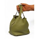 HERMES Paris Made In France. Sac Picotin 18, veau Cl&#233;mence chartreuse 2008