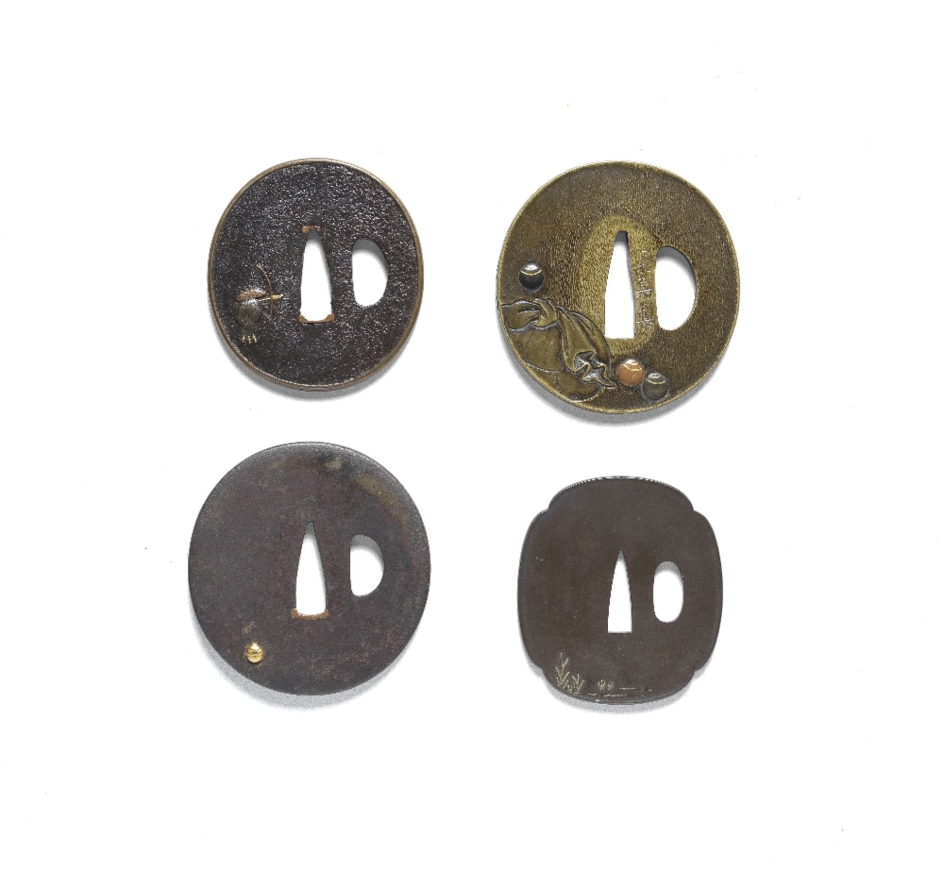 FOUR TSUBA (HAND GUARDS) Edo period (1615-1868), 18th to 19th century (4) - Bild 2 aus 2