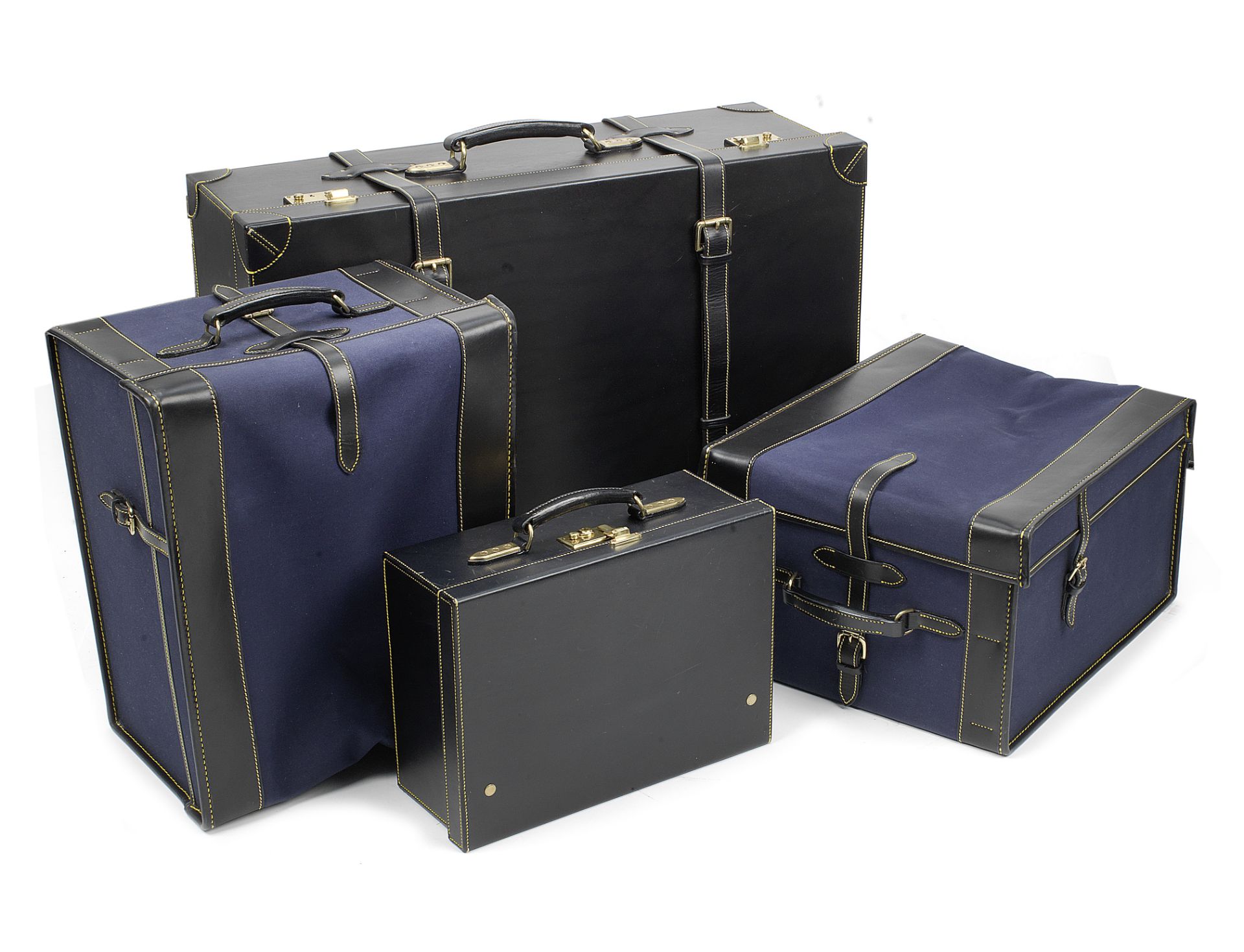 A set of four pieces of custom made luggage to fit a Ferrari California F149 (2008-2014), ((4))