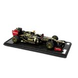 A 1:8 scale limited edition model of a 2012 Season Lotus F1 Team E20, by Amalgam, ((4))