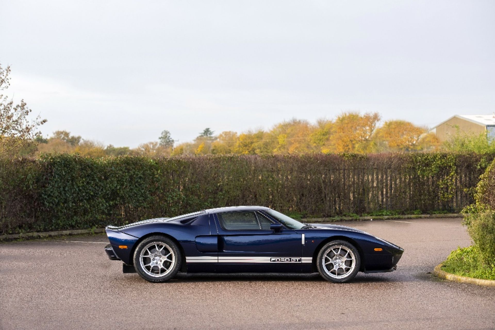 2005 Ford GT Coup&#233; Chassis no. 1FAFP90S25Y401284 - Image 2 of 48