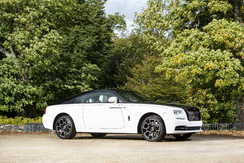 2017 Rolls-Royce Wraith Black Badge Coup&#233; Chassis no. SCA665C09HUX80724 - Image 17 of 30