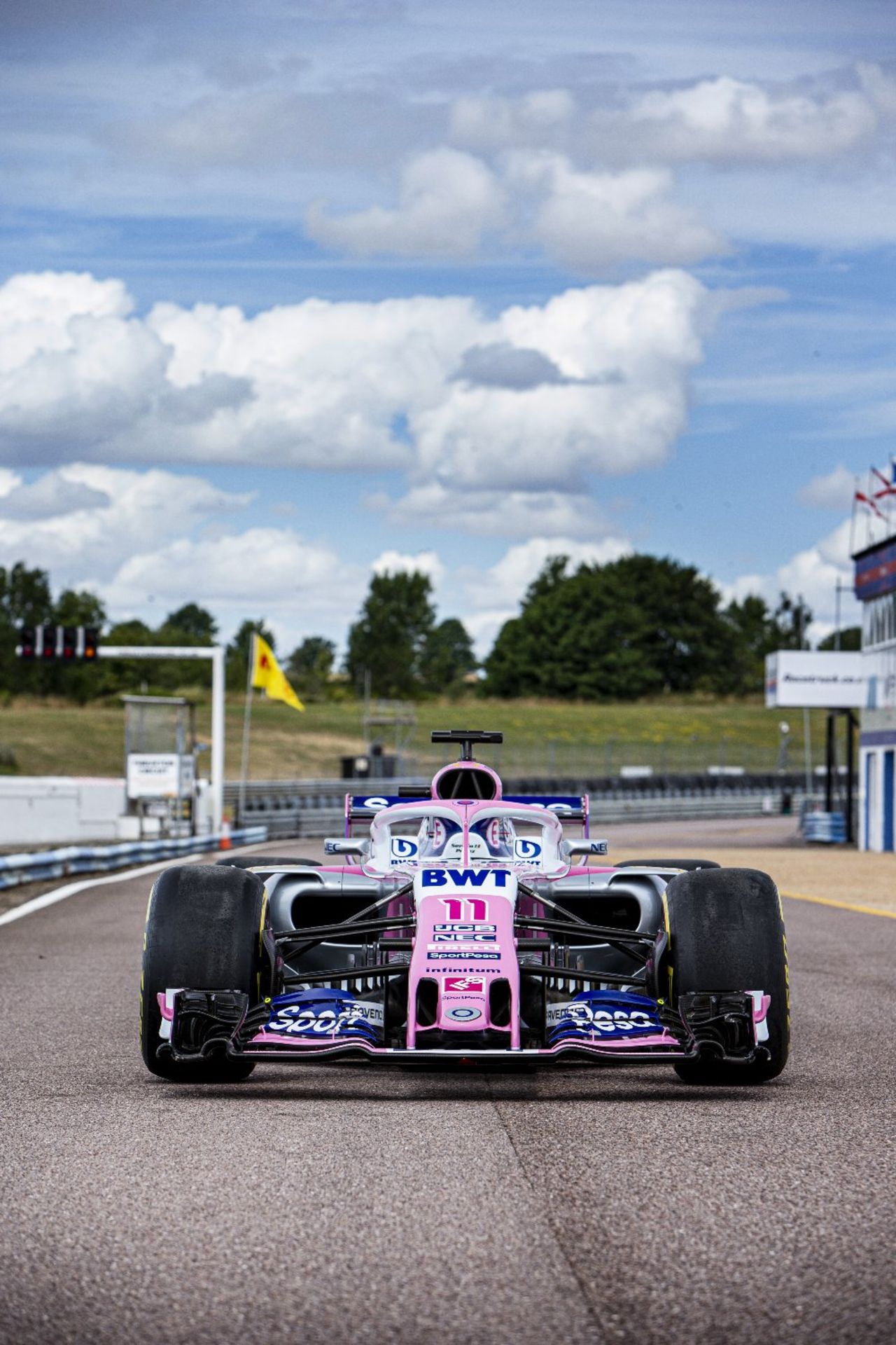 2017 Force India-Mercedes VJM10 Formula 1 Racing Single-Seater Chassis no. VJM10-01 - Bild 16 aus 21