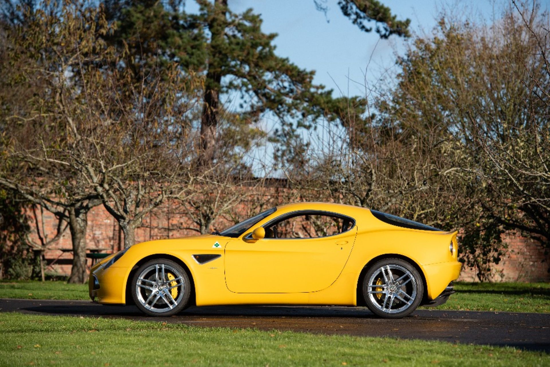 2009 Alfa Romeo 8C Competizione Coup&#233; Chassis no. ZAR92000000044574 - Bild 96 aus 146