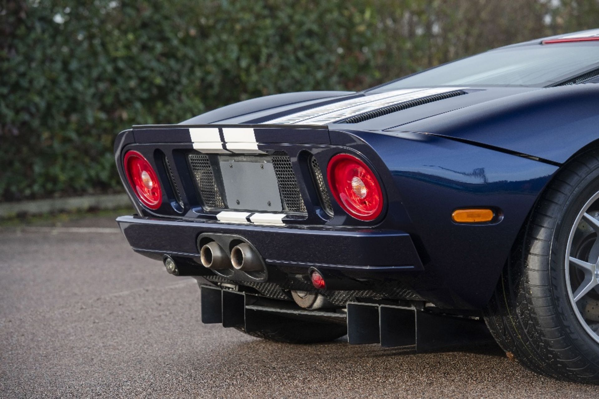 2005 Ford GT Coup&#233; Chassis no. 1FAFP90S25Y401284 - Image 5 of 48