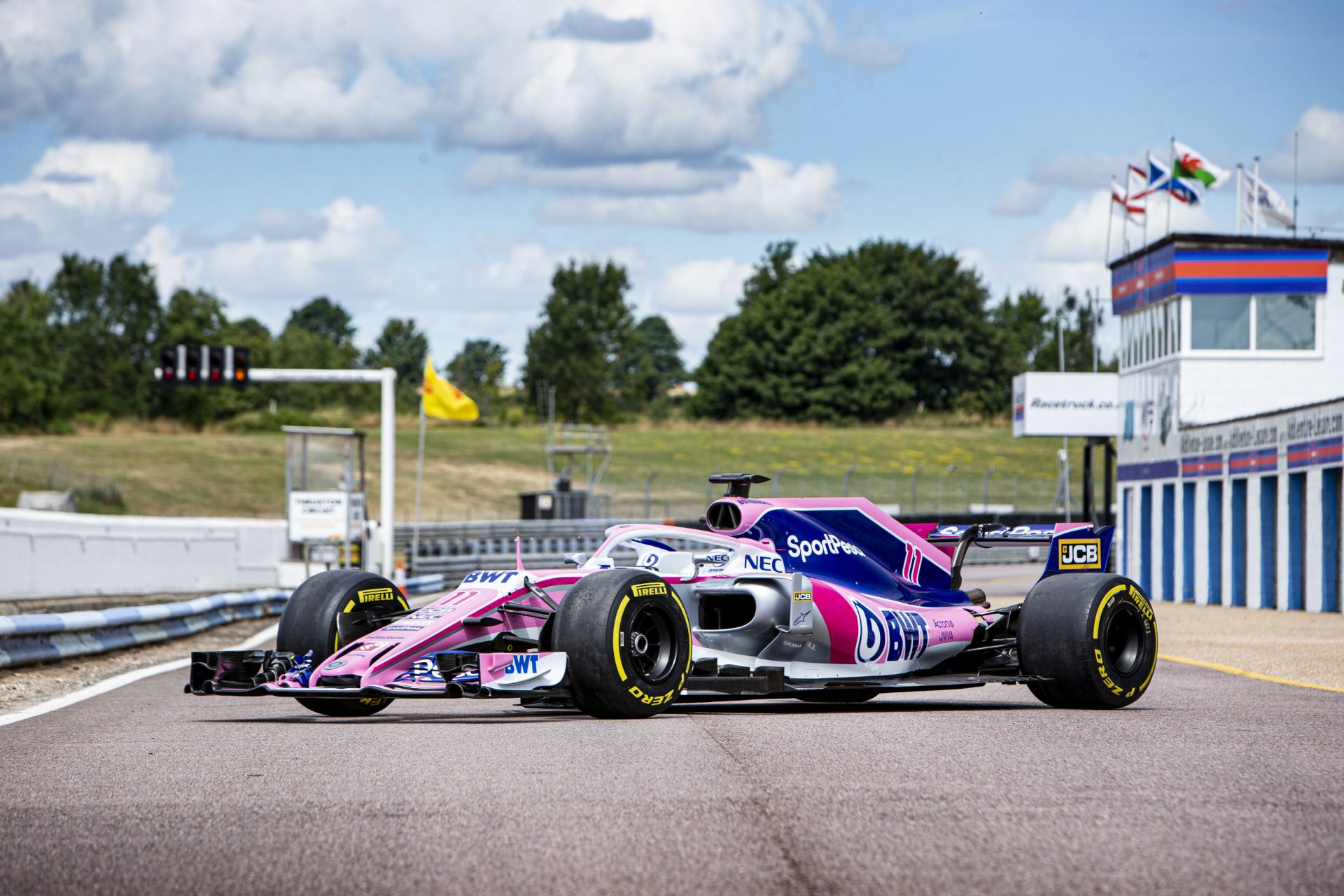 2017 Force India-Mercedes VJM10 Formula 1 Racing Single-Seater Chassis no. VJM10-01 - Bild 10 aus 21