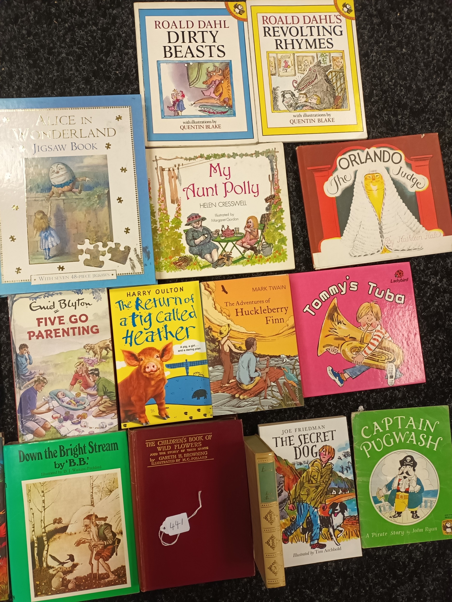 Various children's books to include Cinderella, Alice in Wonderland jigsaw story, The Adventures - Bild 3 aus 3