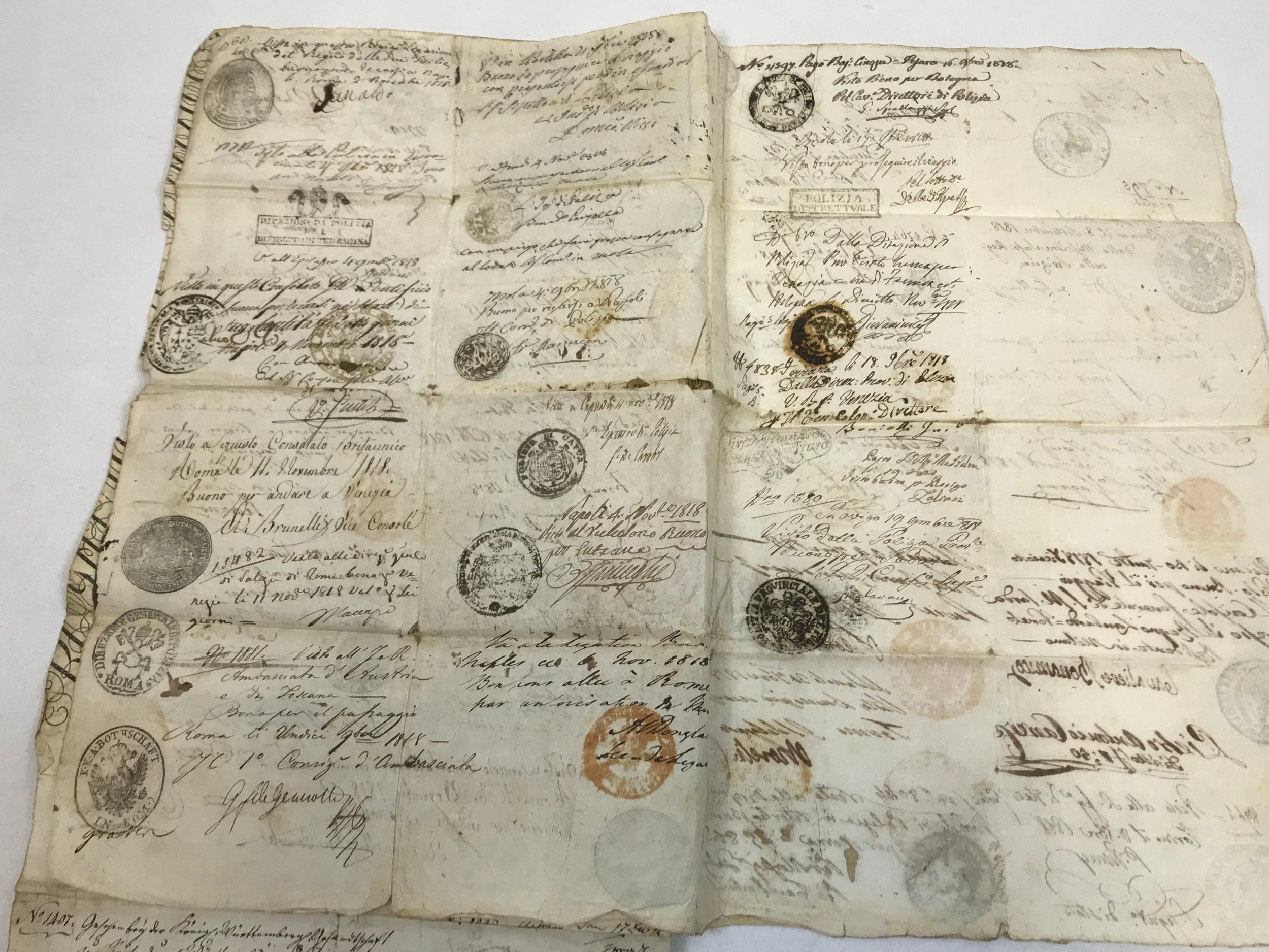 Antique Passport 1818 belonging to Robert Riddell. - Bild 2 aus 3