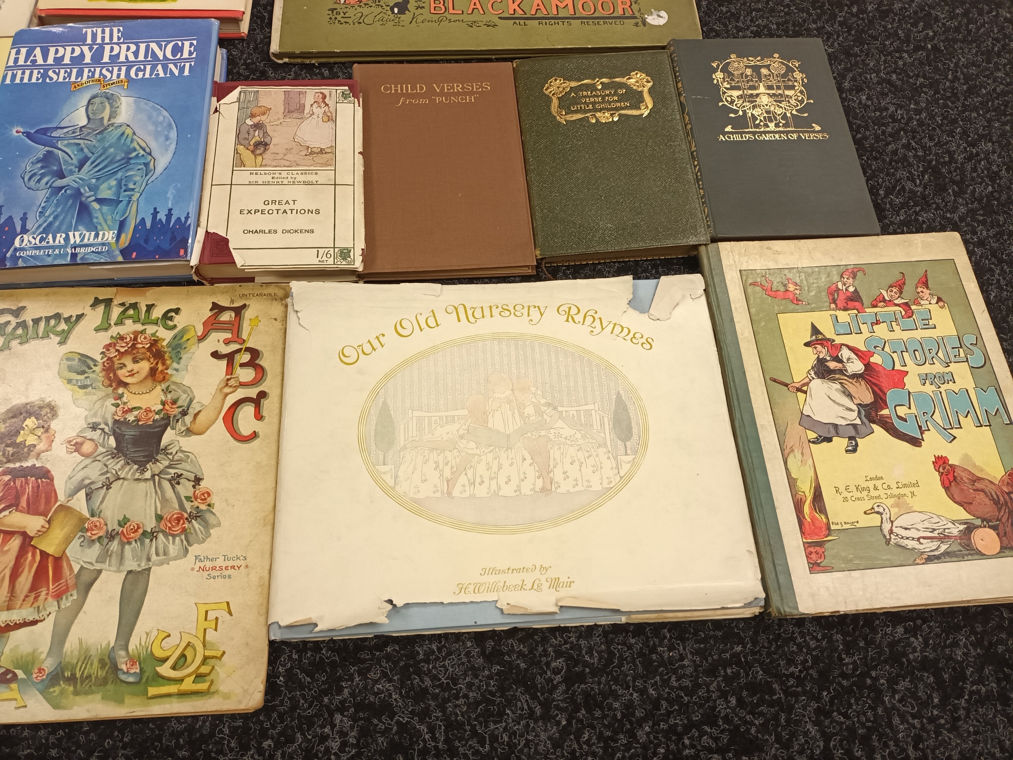 Various vintage children's books to include Great Expectations by Charles Dickens, Child verses from - Bild 4 aus 4