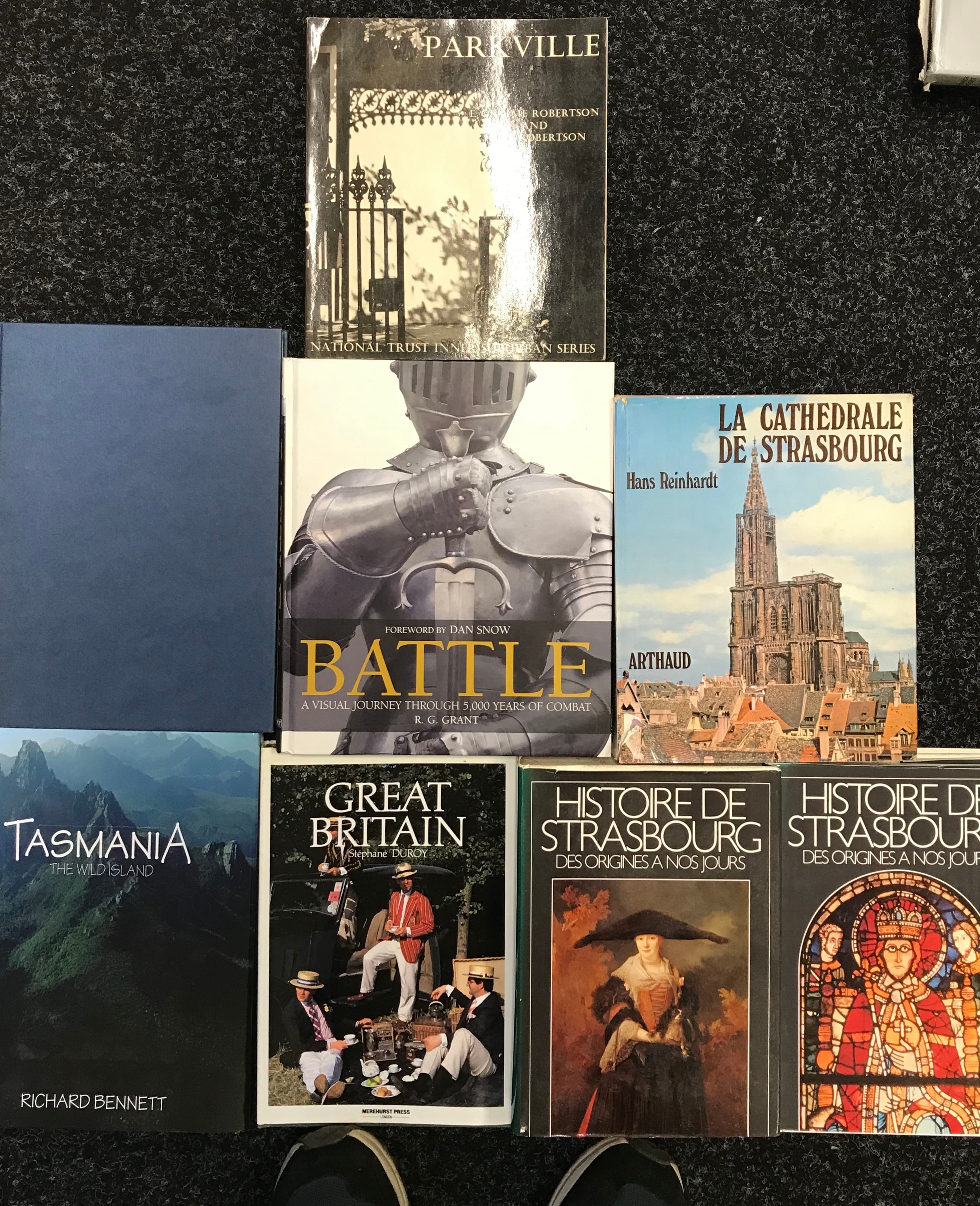 Nine books with topics History, Great Britain, Atlas of The World, 5000 Years of Battles etc - Bild 2 aus 2