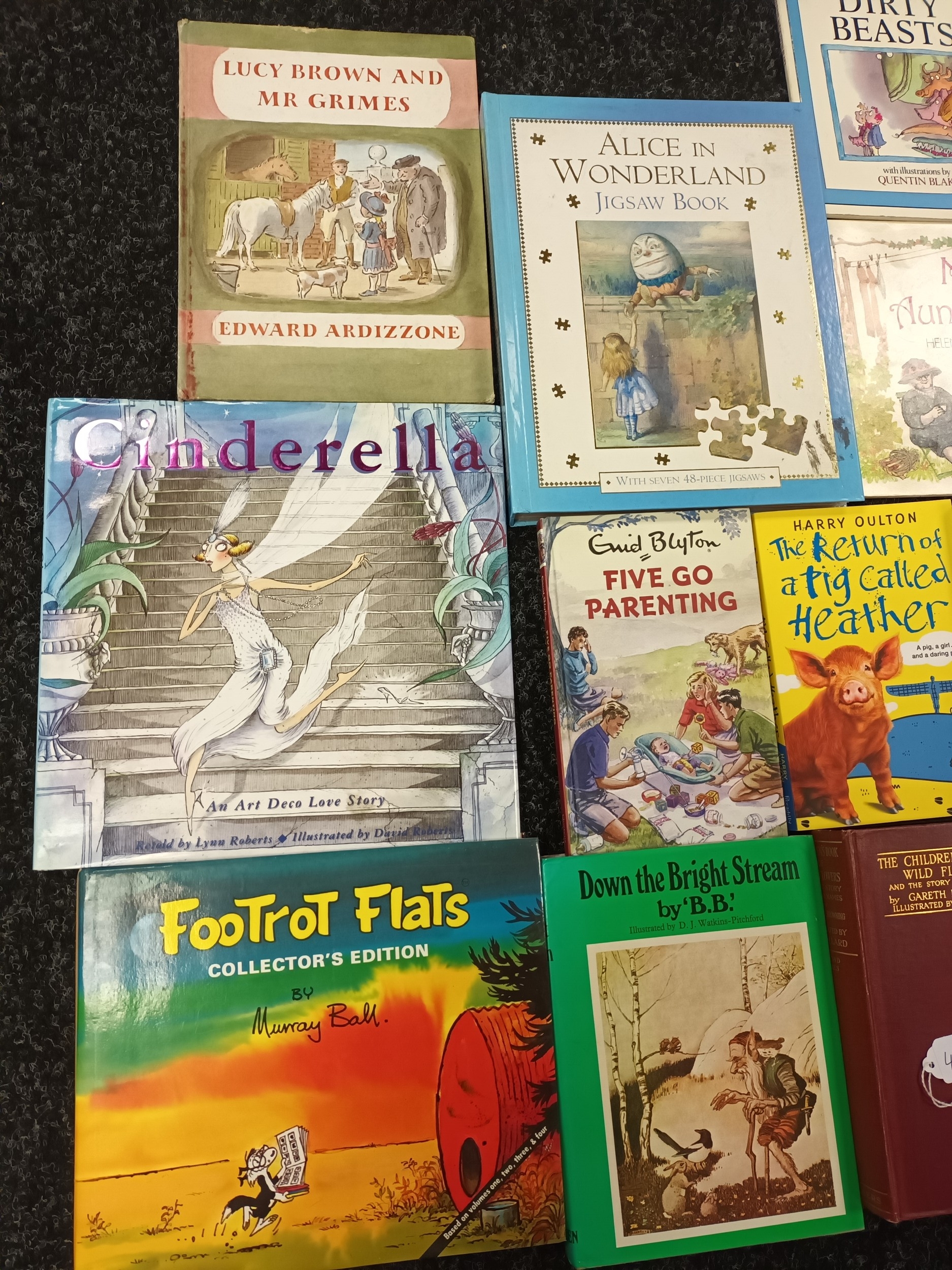 Various children's books to include Cinderella, Alice in Wonderland jigsaw story, The Adventures - Bild 2 aus 3