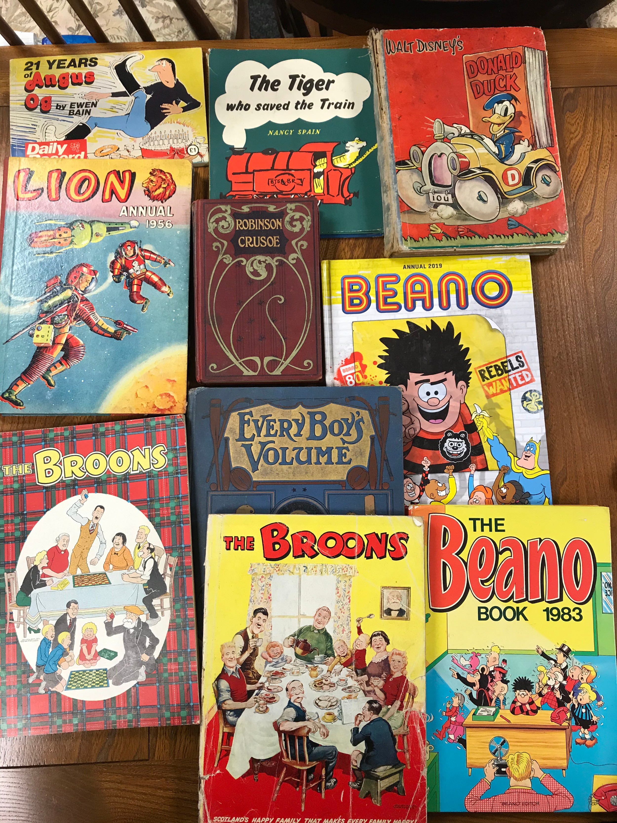 Selection of Annuals to include 1952 The Broons, The Beano, Donald Duck, Robinson Crusoe, The Lion