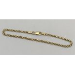 An 18ct yellow gold bracelet. [3.26grams]