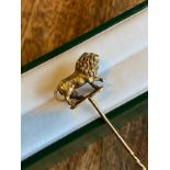 Antique gold pin with a gold lion figure finial [8.5cm in length] [7.35grams]