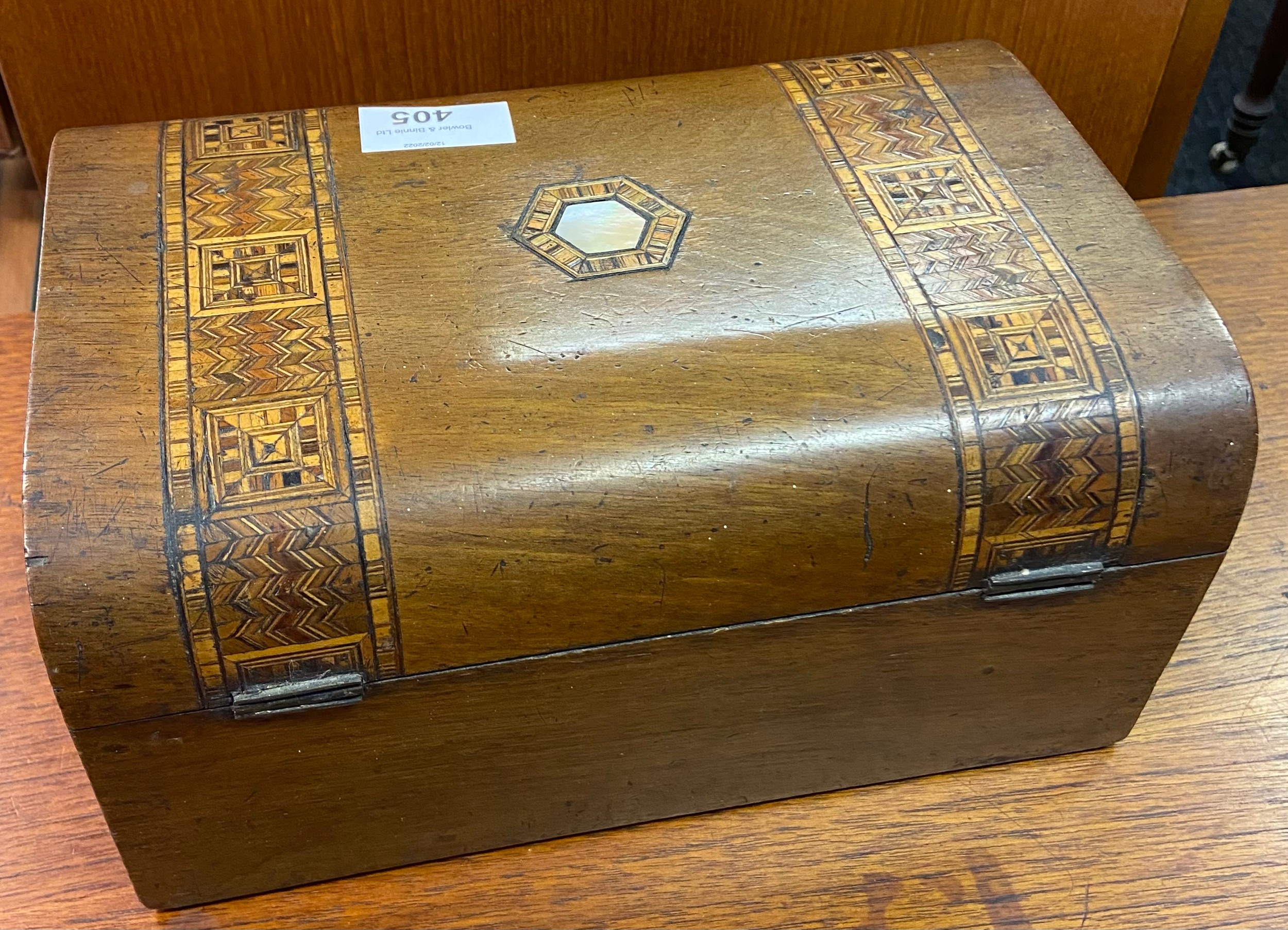 A 19th century document box with marquetry inlay. [12X25X18cm] - Image 3 of 3