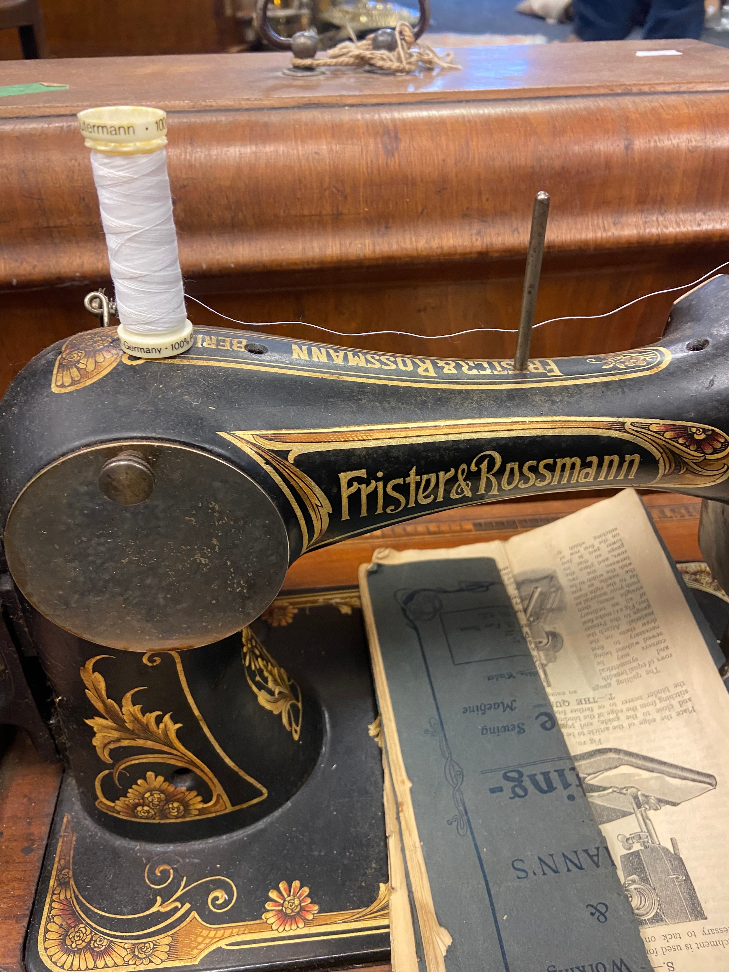 Antique sewing machine [Frister & Rossman] [1418184] - Image 2 of 3