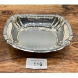 A Sheffield silver bon bon dish. [3x14x11cm] [128grams]