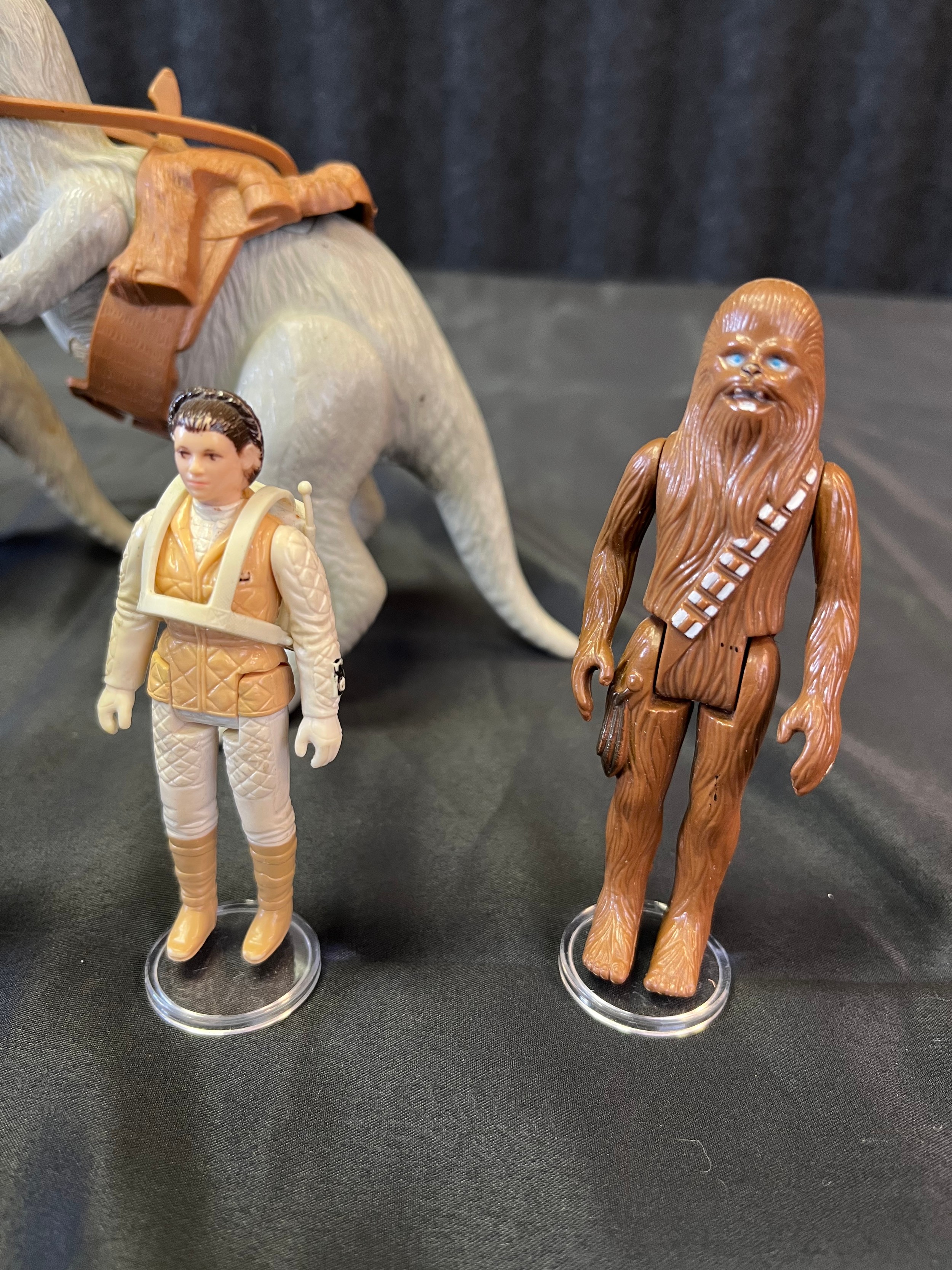 A Lot of 1980 Star Wars figures- Han Solo; Hoth Battle gear x3, Rebel Commander, Rebel Soldier, - Image 3 of 5
