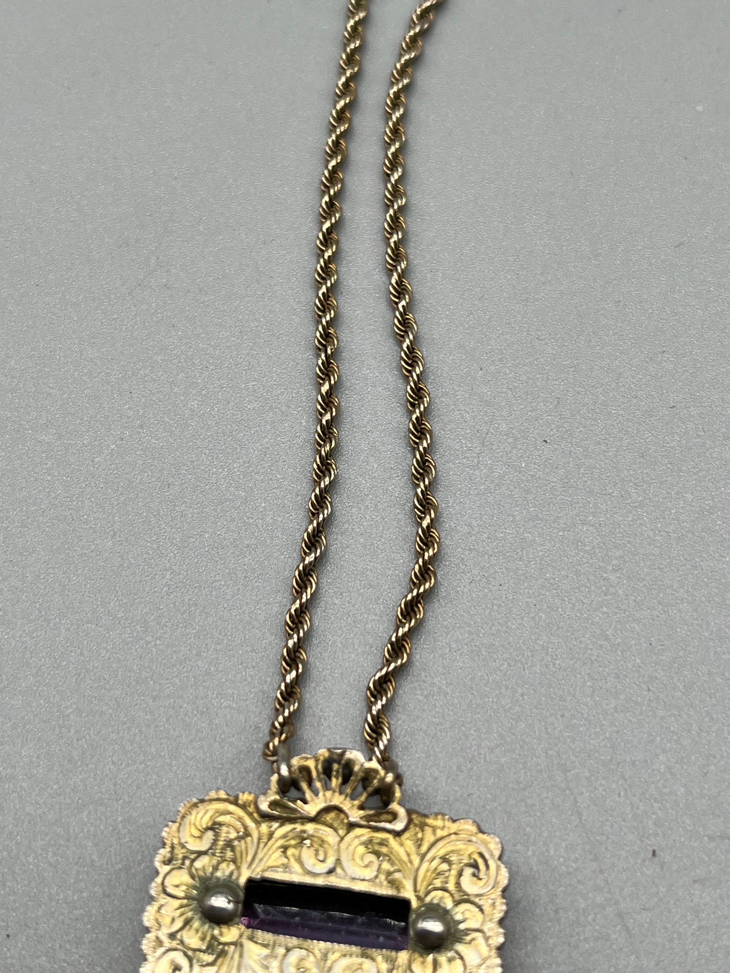 Antique possible gold suffragette style pendant with fitted necklace. Pendant consists of two - Image 7 of 7