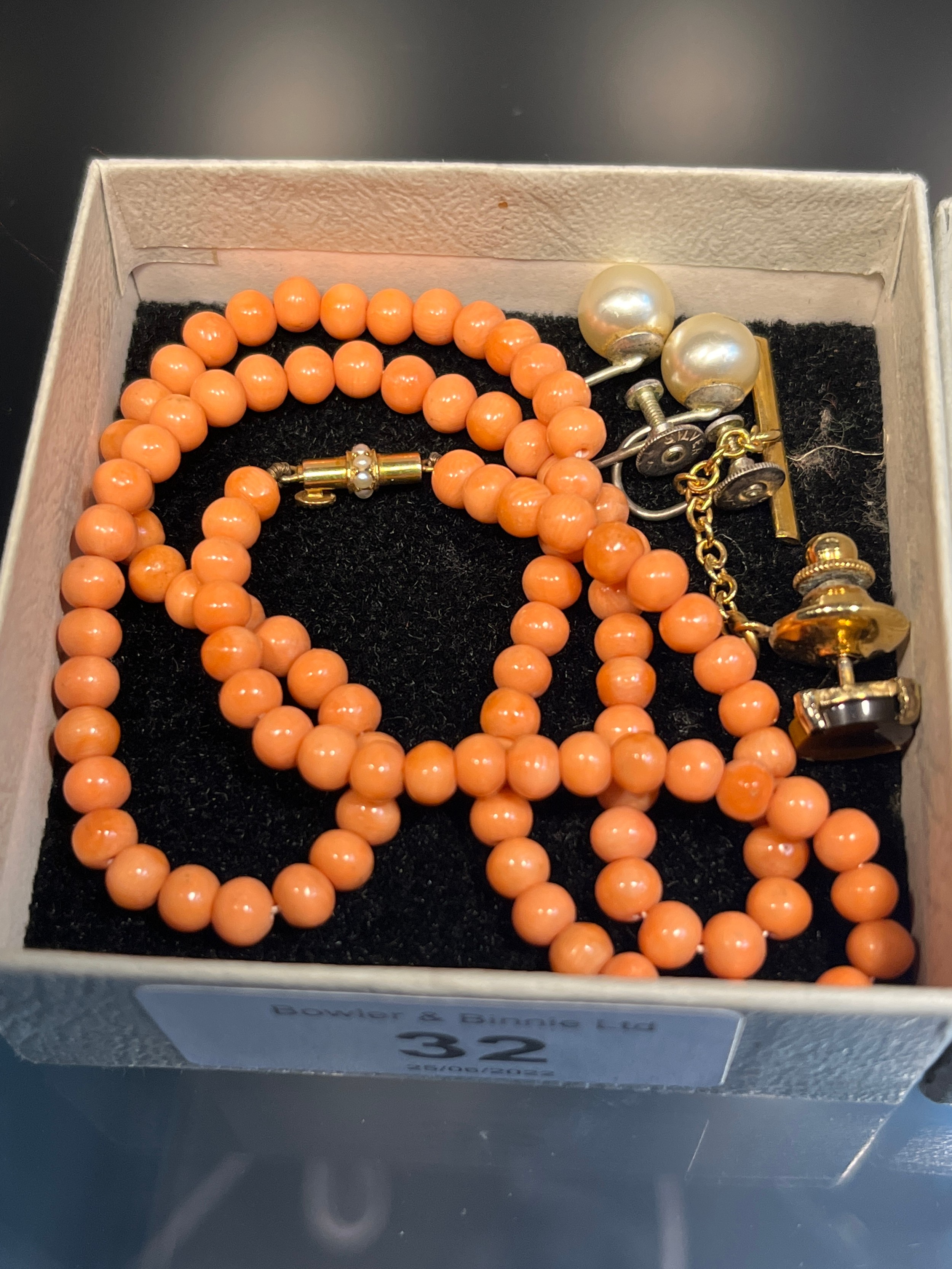 Antique pink coral bead necklace with a gold tone and seed pearl clasp, a pair of vintage jade and - Image 2 of 3