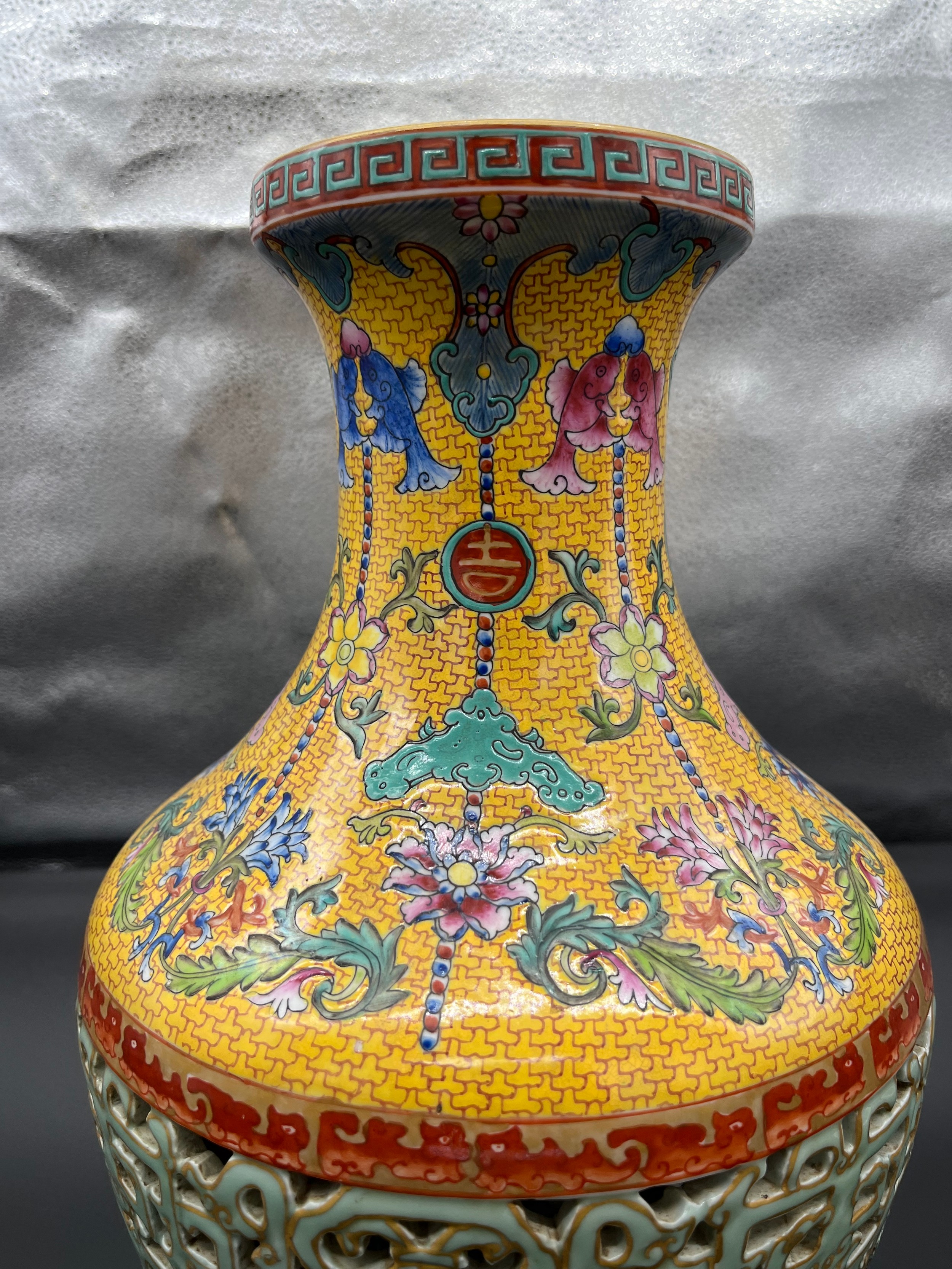 A Chinese Qianlong era marked vase. Yellow ground and pierced blue ground, Four panels depicting - Image 8 of 18
