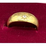 18ct yellow gold [Chester] and single diamond Gent's Ring. [Ring size Q] [4.11Grams]