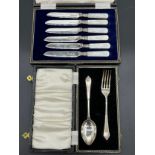 Birmingham silver fork and tea spoon boxed set. Together with a set of 6 mother of pearl handle