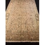 Large cream Persian carpet/rug [413x370cm]