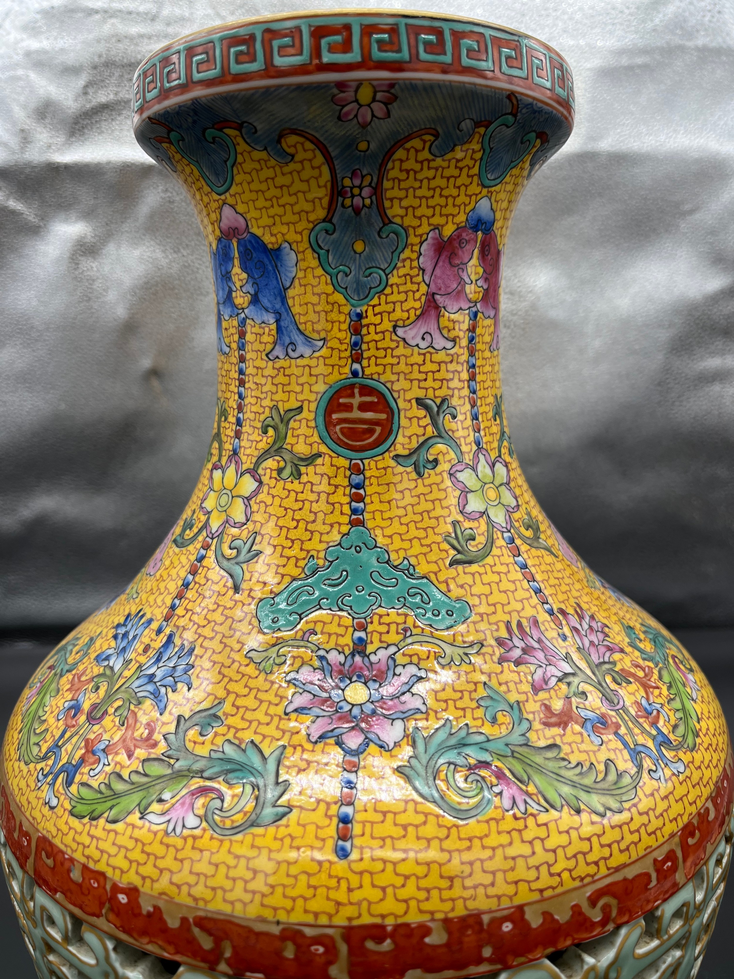 A Chinese Qianlong era marked vase. Yellow ground and pierced blue ground, Four panels depicting - Image 4 of 18