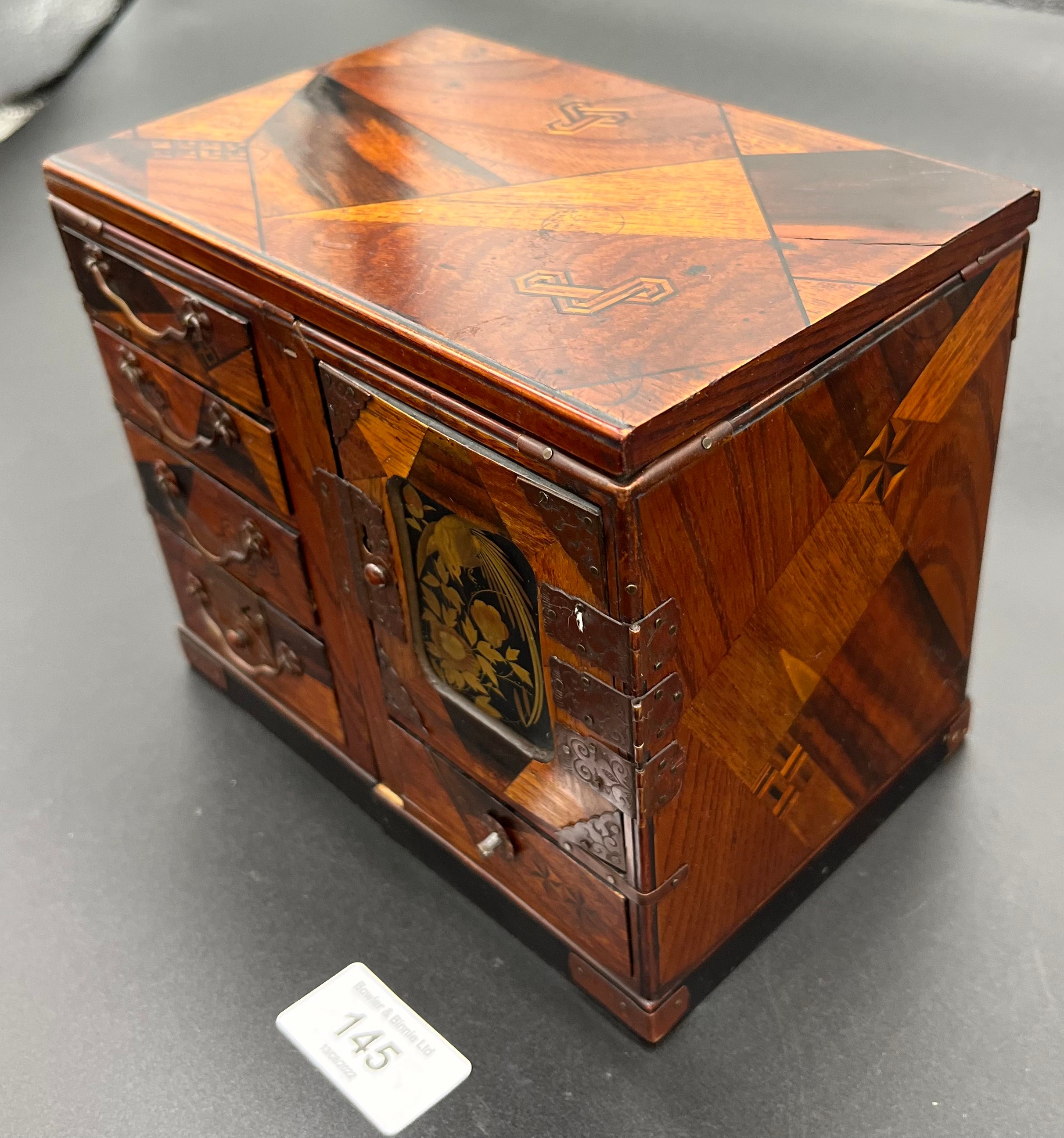 Antique Japanese Meiji period table top miniature cabinet. [14.5x17.5x11.5cm] [Will Post] - Image 3 of 5