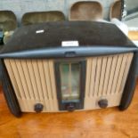 Antique G&C bakelite radio .