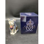 Royal crown Derby fireside kitten by Peter Jones with box . 8cm in height .