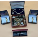 Collection of vintage costume jewellery to include brooches, watches, Attwood collection boxed