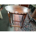 Antique Oval Oak accent side Table Barley Twist Legs.