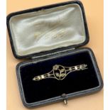 Edwardian 9ct gold bar brooch set with seed pearls. Comes with original box. [2.15grams]