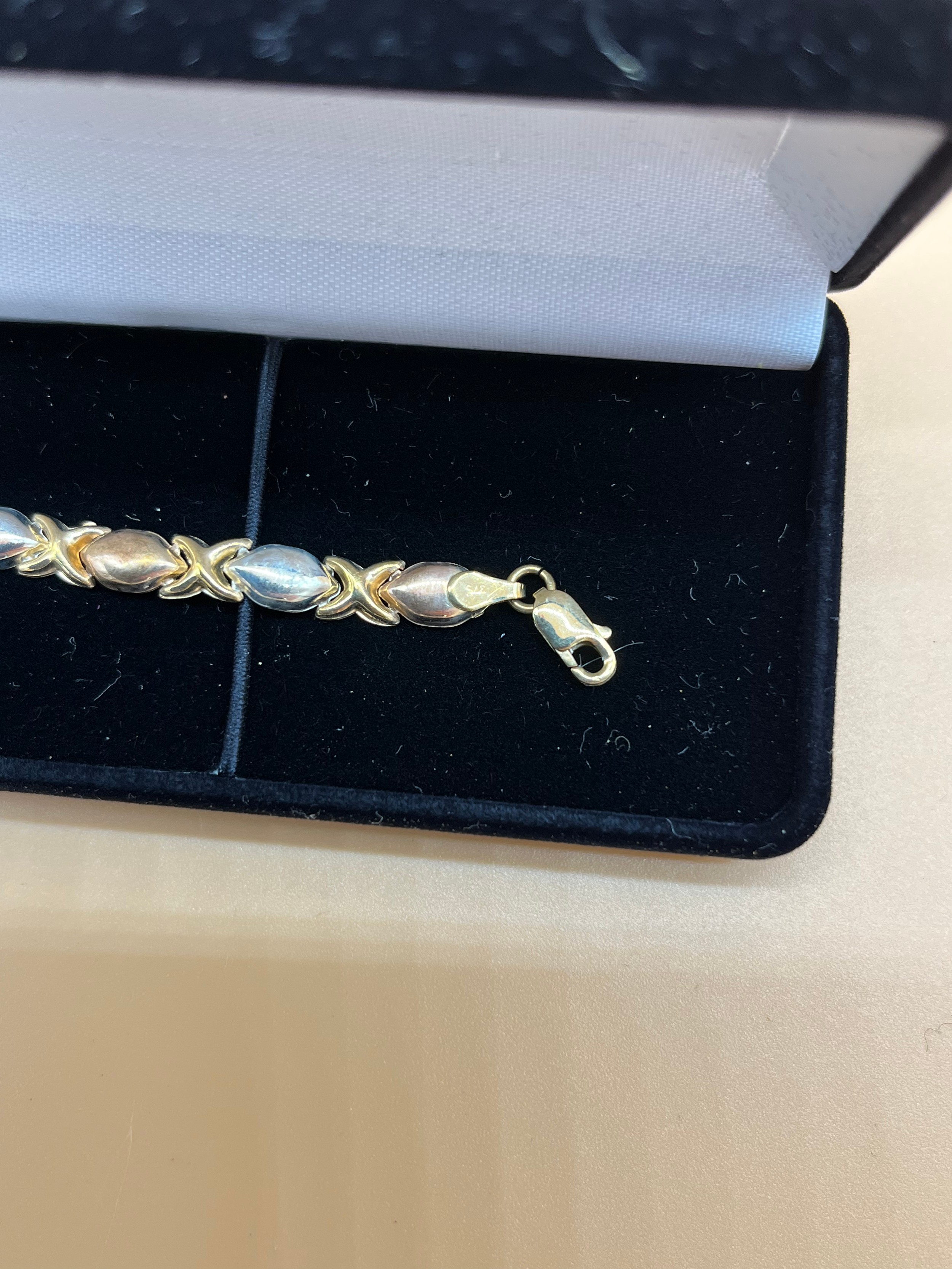 9ct three tone gold bracelet. [4.35grams] [19cm in length] - Image 2 of 2