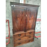 Large 19th century linen press .