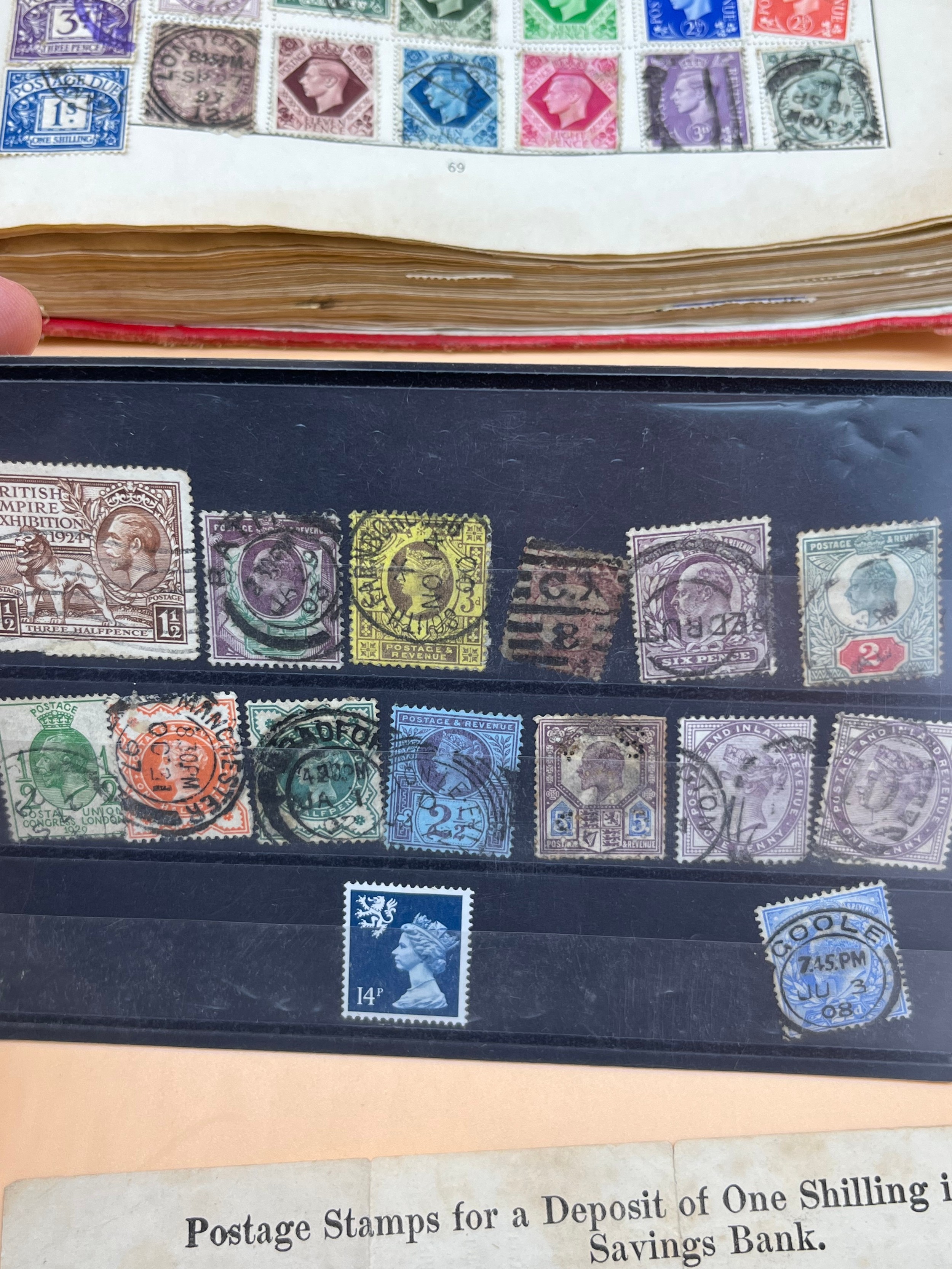 Vintage stamp album containing a collection of world stamps - Image 2 of 22