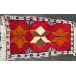 Small Hand Woven Turkish rug. [118x65cm]