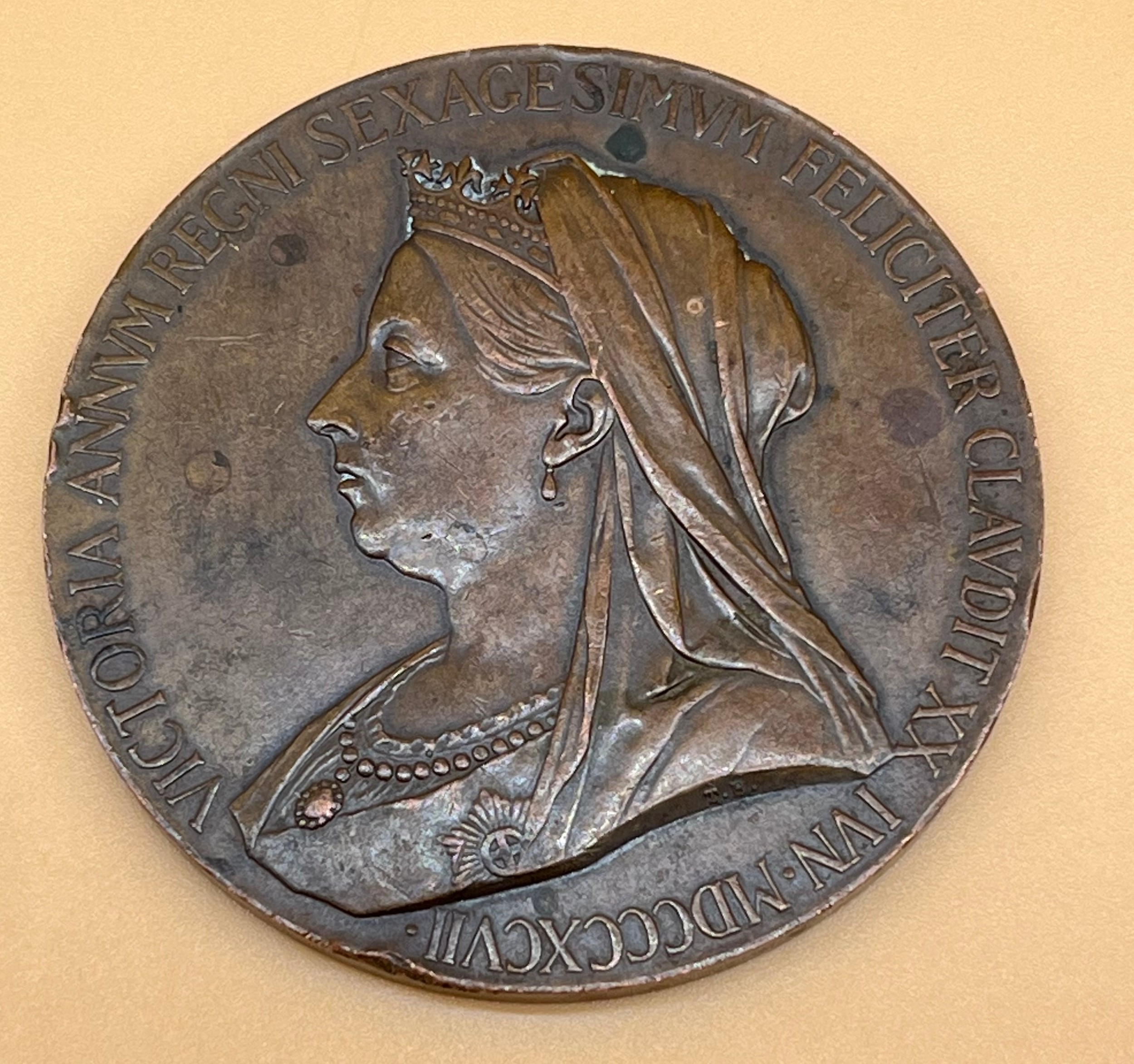 A Young and Old Queen Victoria Medallion coin. [5.5cm diameter]